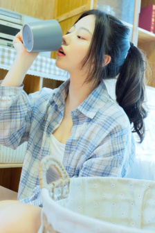 在办公室捡到老师的遥控器